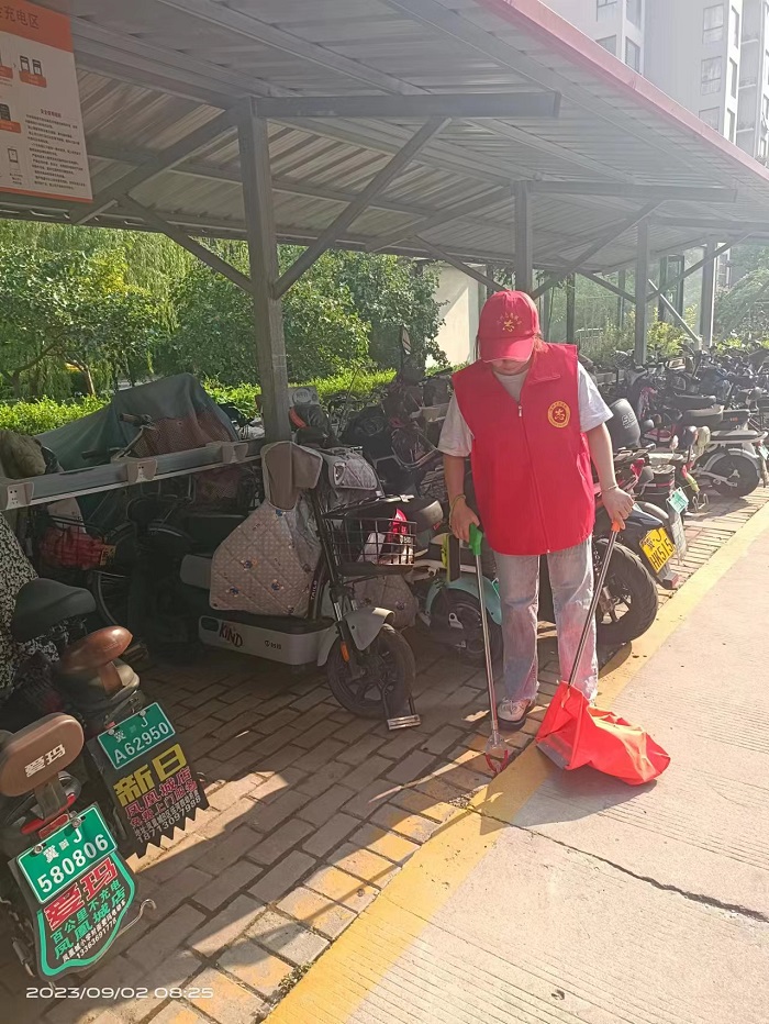 9月2日华体会网页版登录入口_华体会(中国)在凤凰城A区开展志愿服务活动 (1).jpg