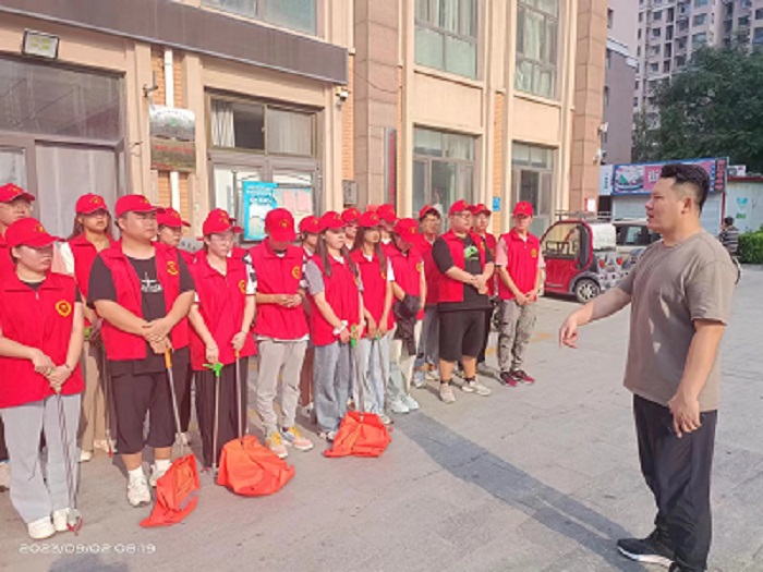 9月2日华体会网页版登录入口_华体会(中国)在凤凰城A区开展志愿服务活动 (4).jpg